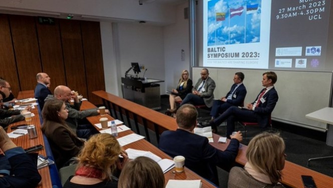 Baltijas simpozijā Londonā izskan skaidrs vēstījums par atbalstu Ukrainai