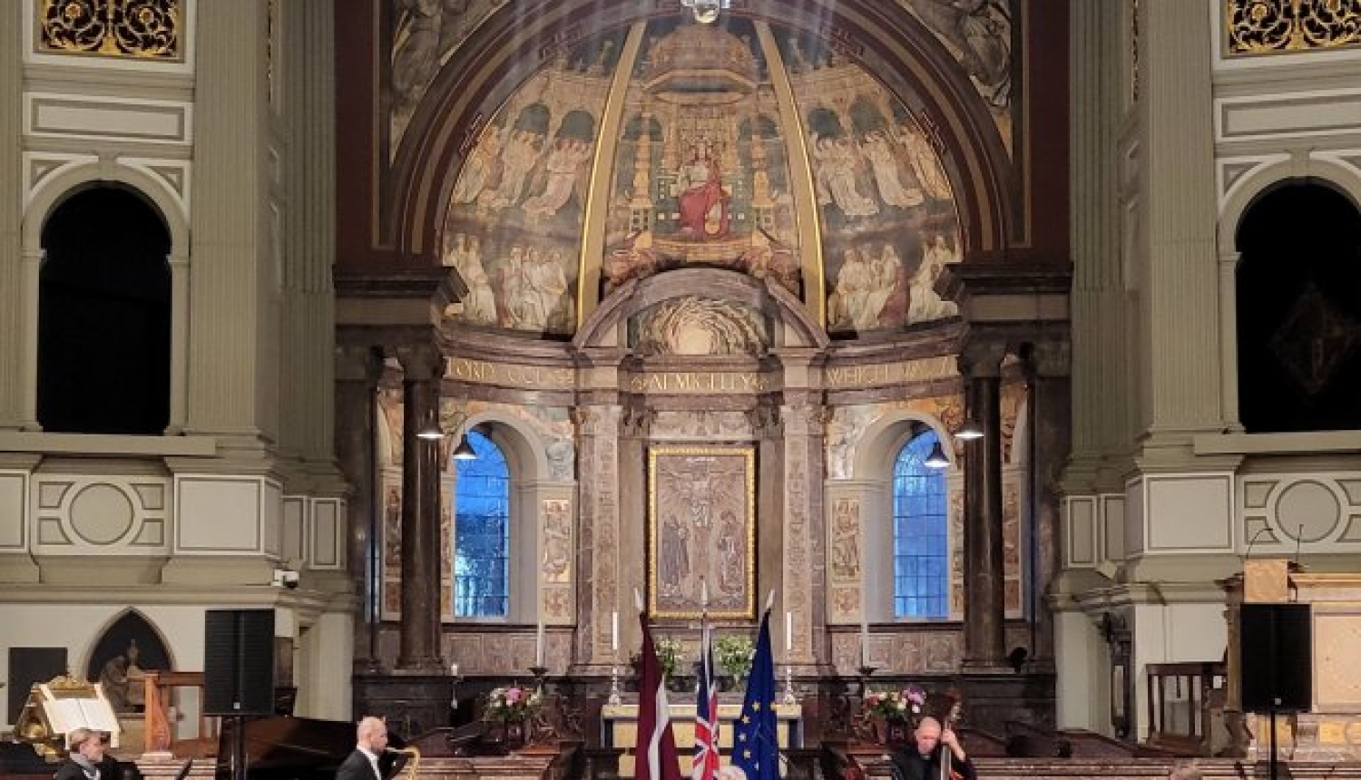 Londonā notiek Valsts svētku svinīgais koncerts ar Māra Briežkalna kvinteta dalību